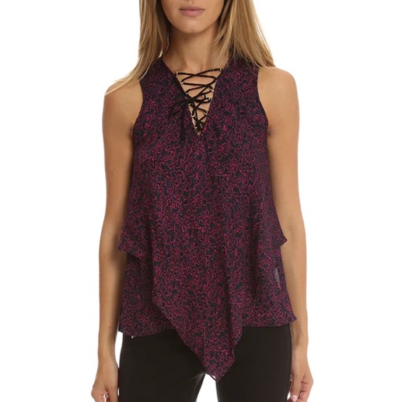 10 Crosby V-Neck Handkerchief Tank - Picture 1 of 5